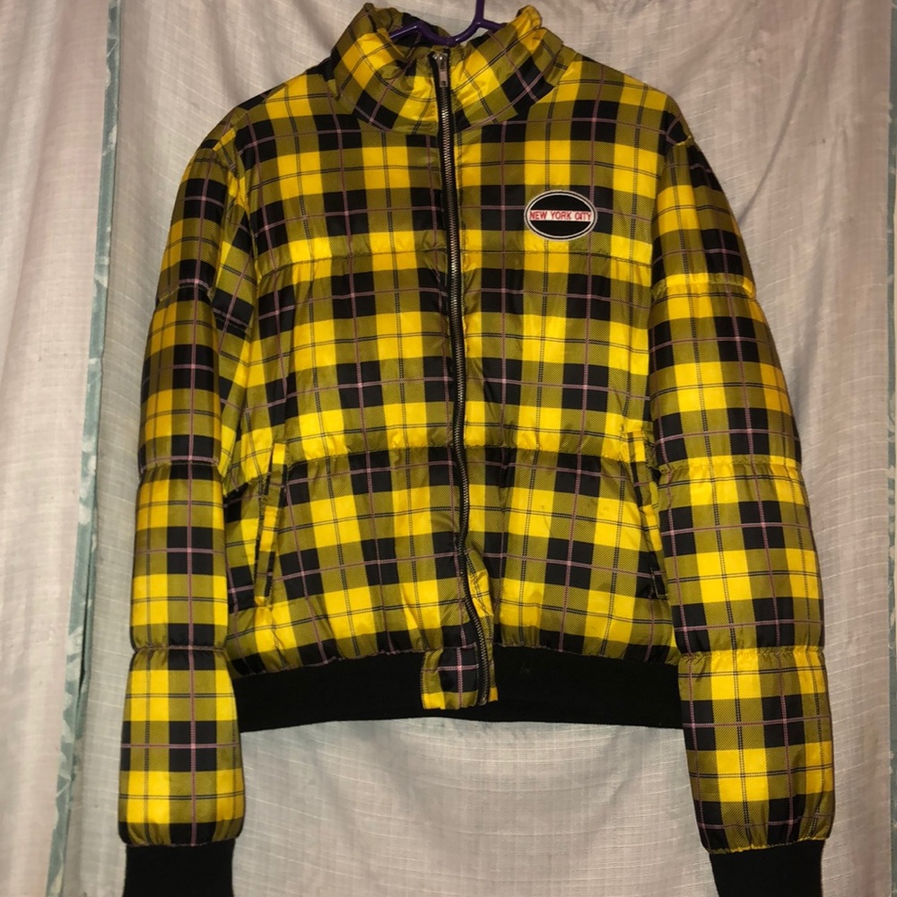 Selling this cute yellow checkered jacket!